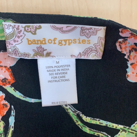 Band Of Gypsies Floral Print Shorts - Picture 7 of 9